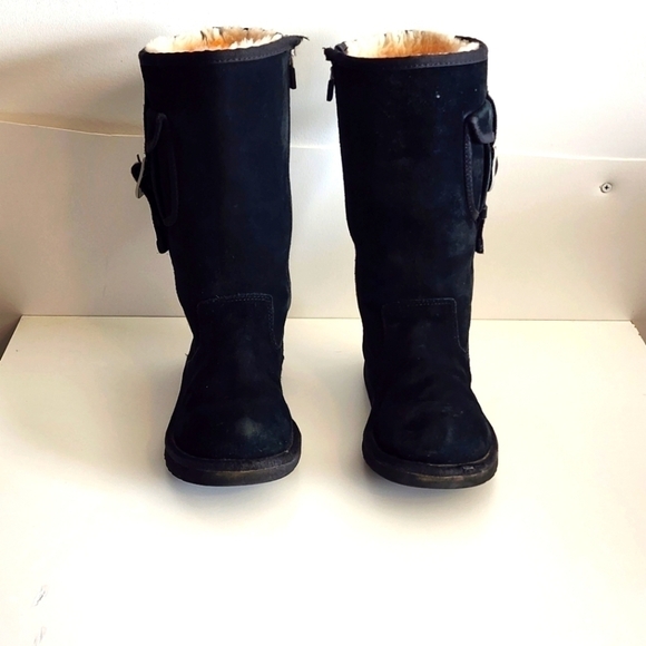 UGG Retro Cargo Boots - Picture 1 of 8